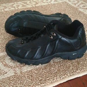 K-Swiss - men's leather black sneaker shoes  size 8
